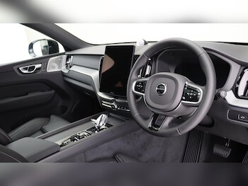 Used Volvo XC60 2025 for sale - 76002075: Photo