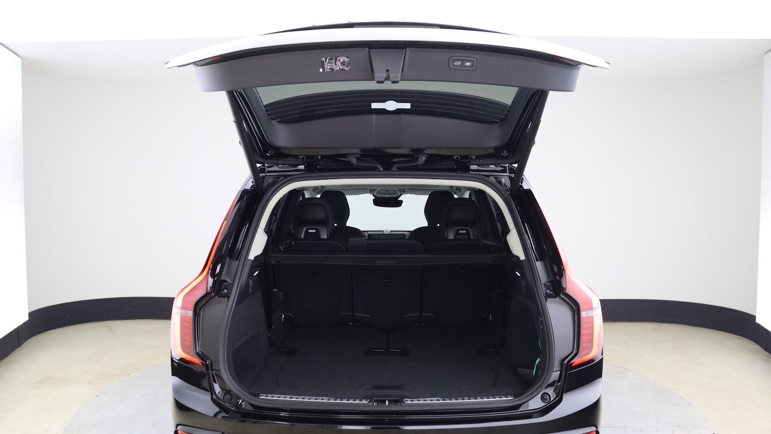 Used Volvo XC90 2025 for sale - 76084704: Photo 13