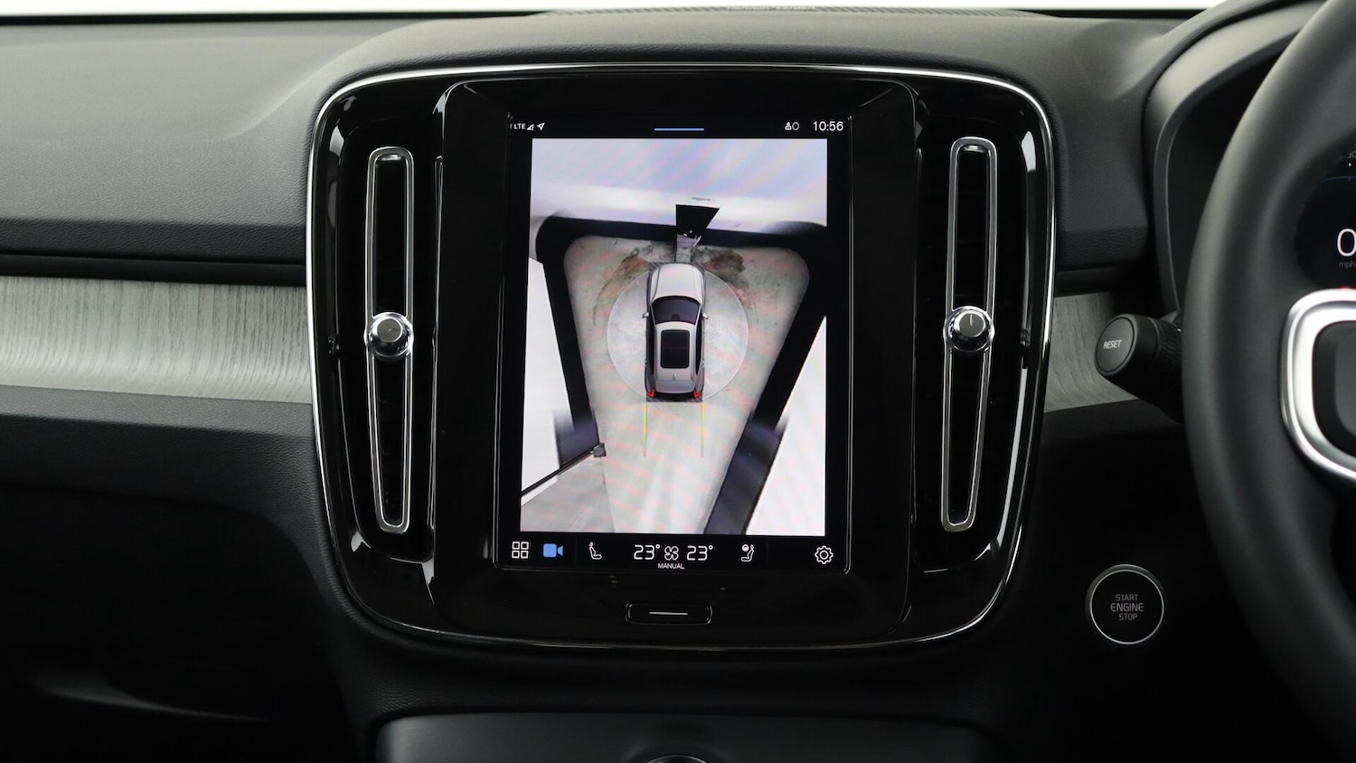Used Volvo XC40 2025 for sale - 76072543: Photo 18