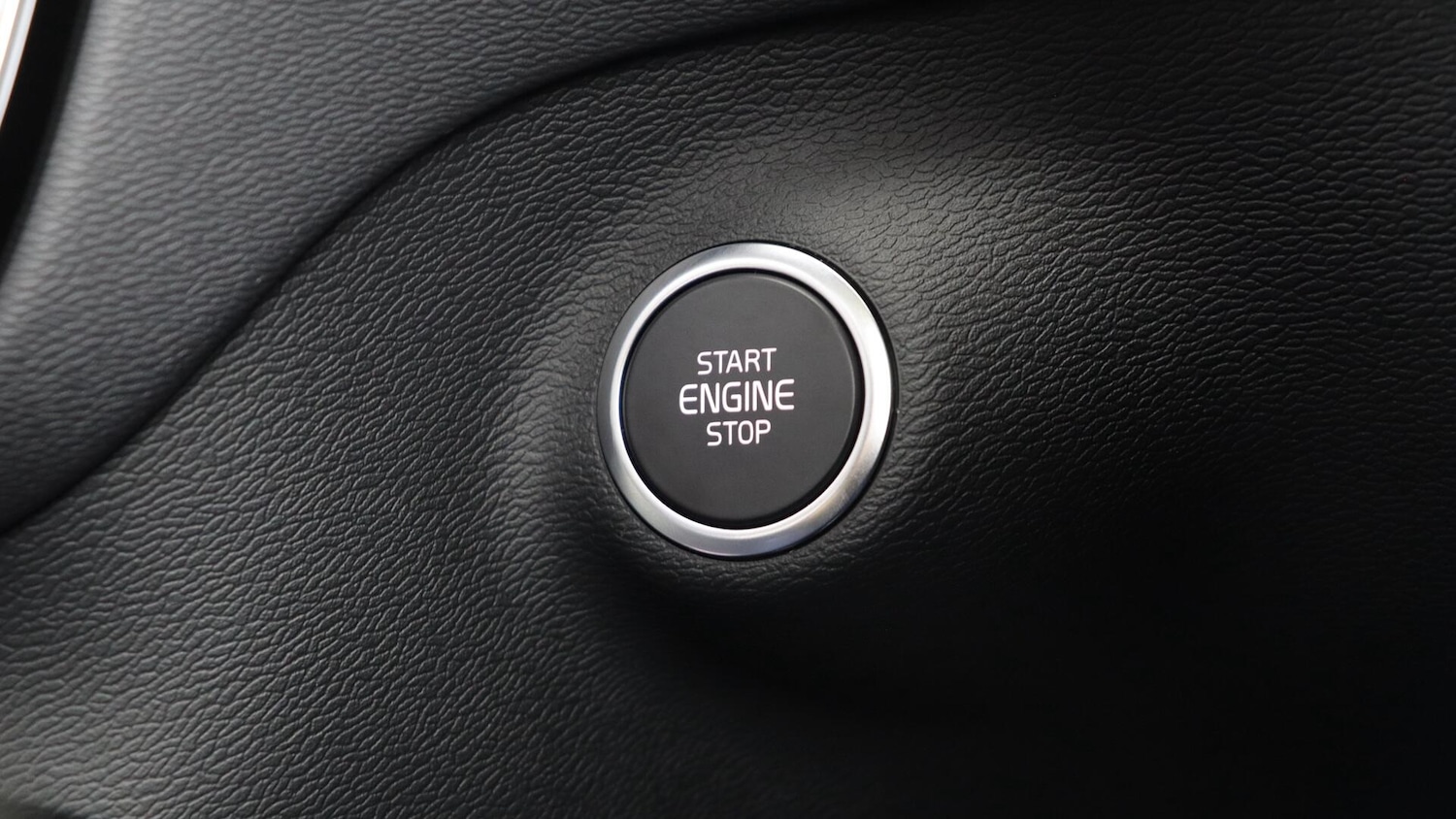 Used Volvo XC40 2025 for sale - 76072543: Photo 26
