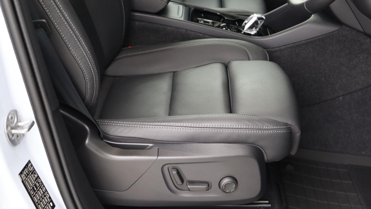 Used Volvo XC40 2025 for sale - 76072543: Photo 29