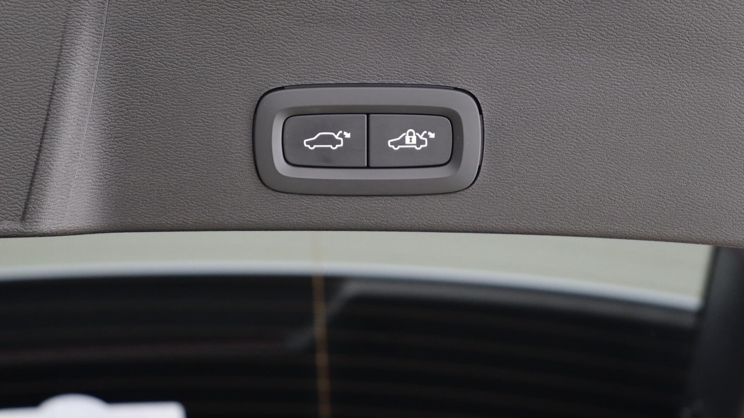 Used Volvo XC40 2025 for sale - 76072543: Photo 34