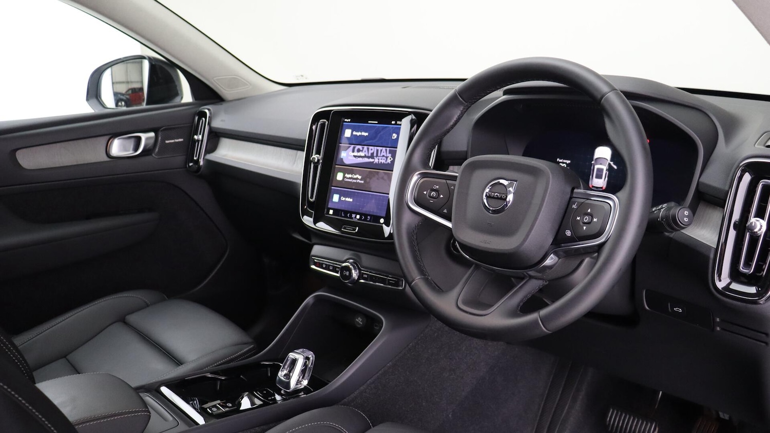 Used Volvo XC40 2025 for sale - 76072543: Photo 4