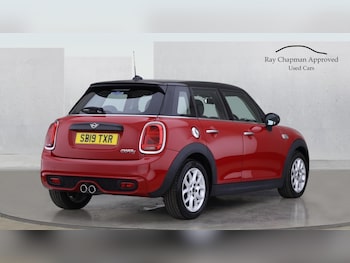 Used MINI Cooper 2019 for sale - 75232356: Photo