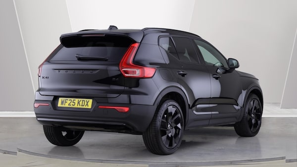 Used Volvo XC40 2025 for sale - 76189785: Photo 2