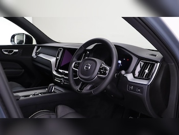 Used Volvo XC60 2021 for sale - 75507619: Photo