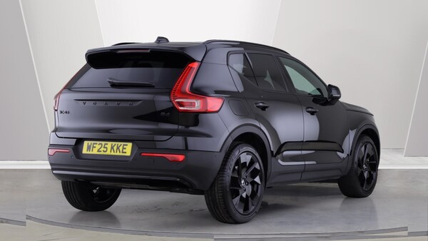 Used Volvo XC40 2025 for sale - 76283105: Photo 2