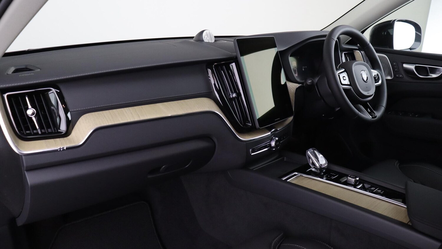 Used Volvo XC60 2025 for sale - 76026417: Photo 15