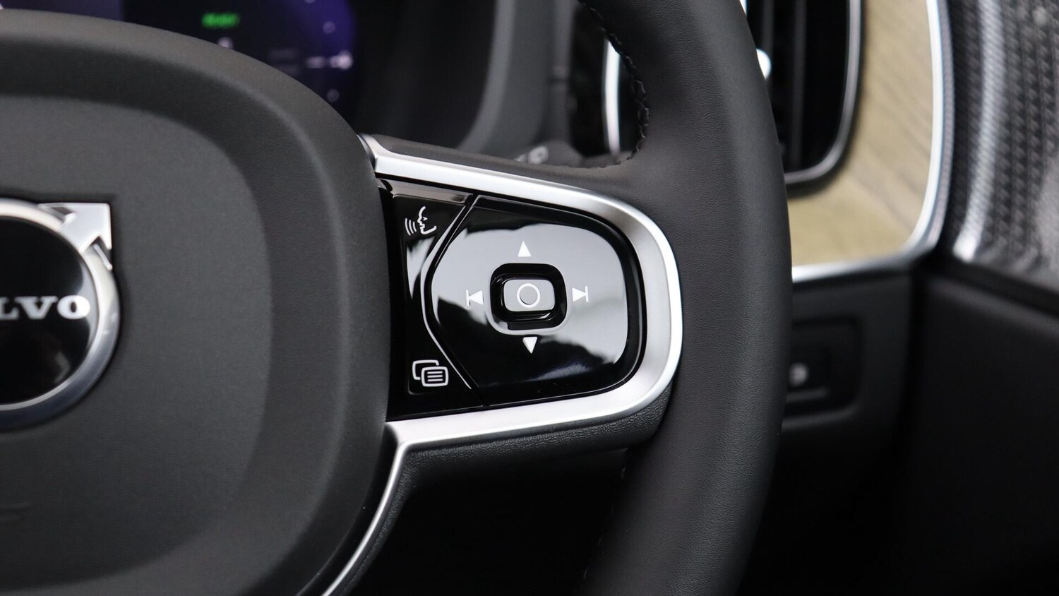 Used Volvo XC60 2025 for sale - 76026417: Photo 20