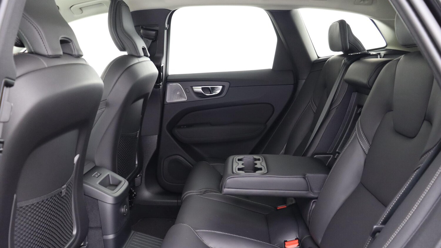 Used Volvo XC60 2025 for sale - 76026417: Photo 31