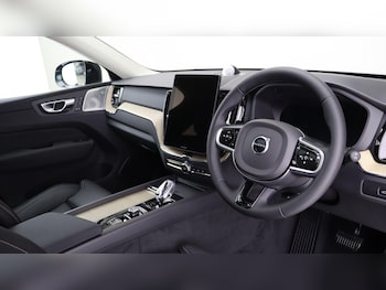 Used Volvo XC60 2025 for sale - 76026417: Photo 4