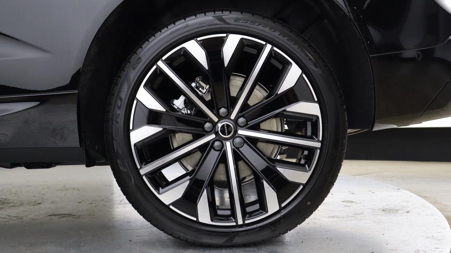 Used Volvo XC60 2025 for sale - 76026417: Photo 9