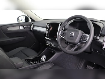 Used Volvo XC40 2025 for sale - 76227492: Photo