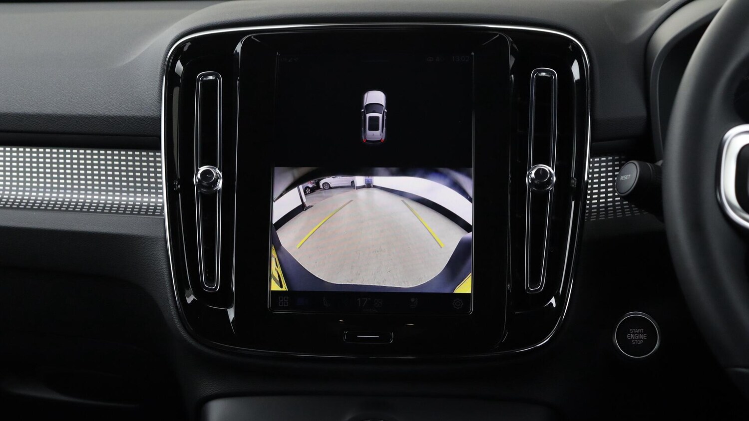 Used Volvo XC40 2025 for sale - 76059777: Photo 18