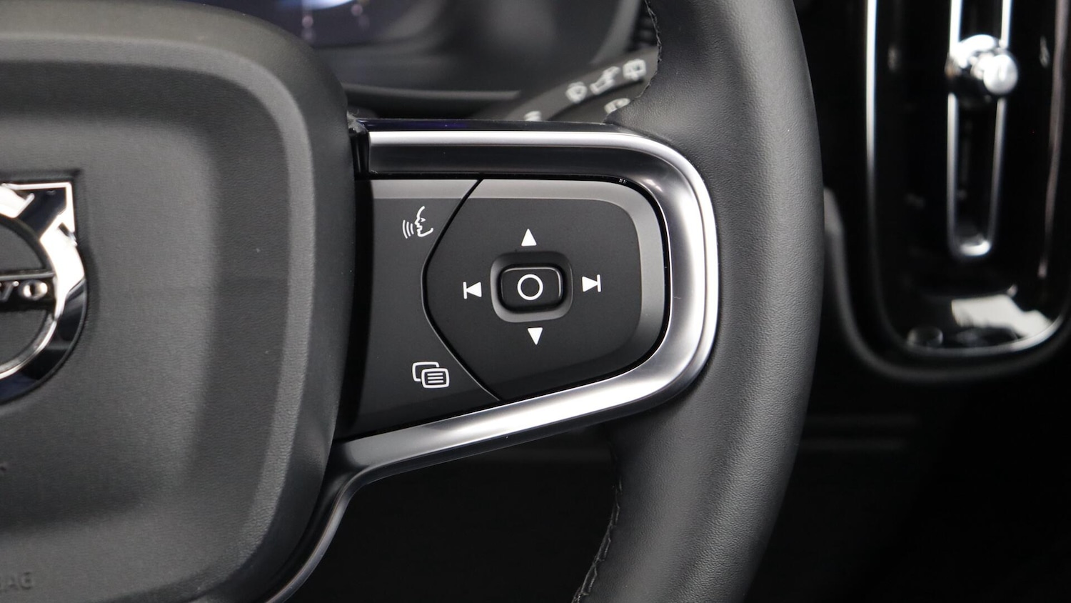 Used Volvo XC40 2025 for sale - 76059777: Photo 21