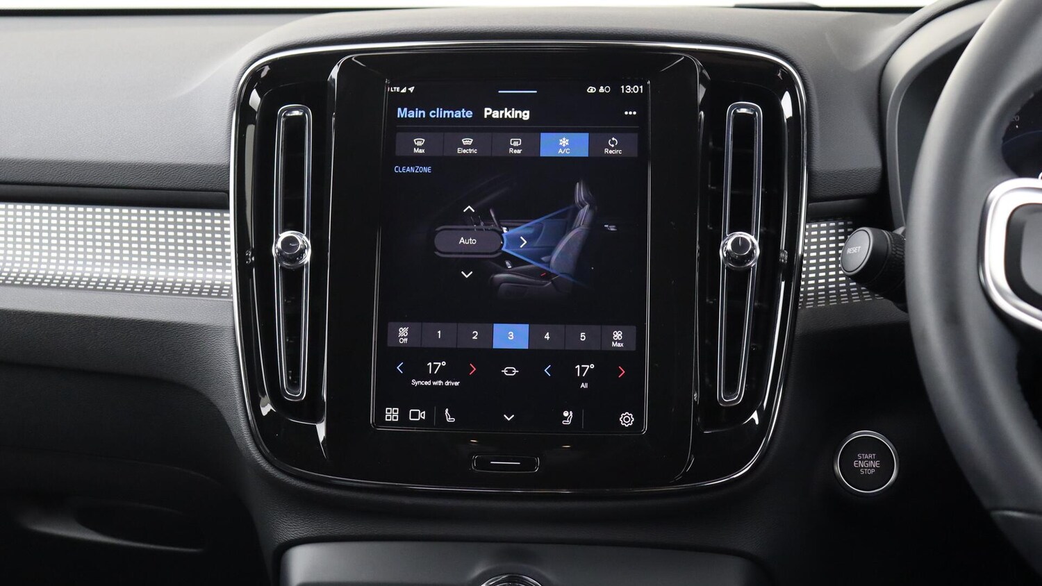 Used Volvo XC40 2025 for sale - 76059777: Photo 35
