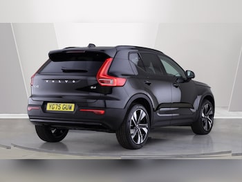 Used Volvo XC40 for sale - 76188885: Photo 2