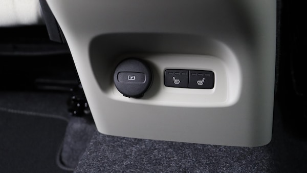 Used Volvo XC40 for sale - 76188885: Photo 38