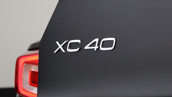 Used Volvo XC40 for sale - 76188885: Photo 43
