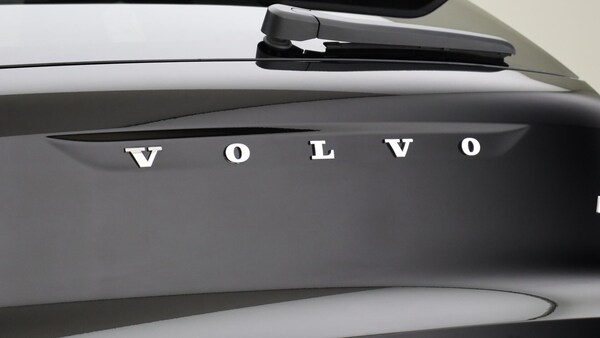 Used Volvo XC40 for sale - 76188885: Photo 44