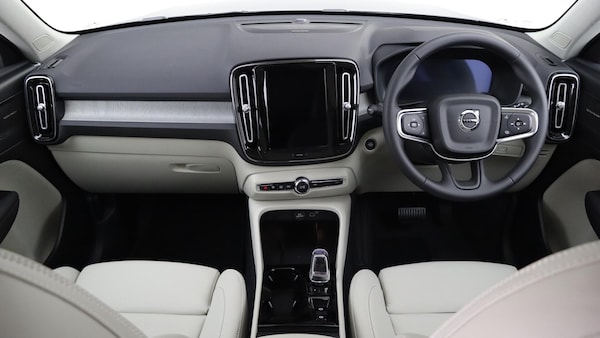 Used Volvo XC40 for sale - 76188885: Photo 5