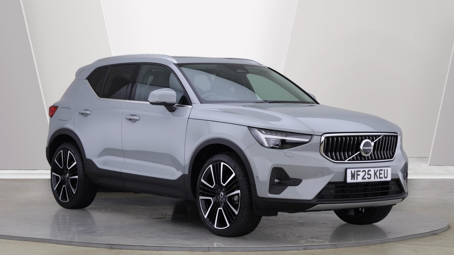 Used Volvo XC40 2025 for sale - 76013180: Photo 1