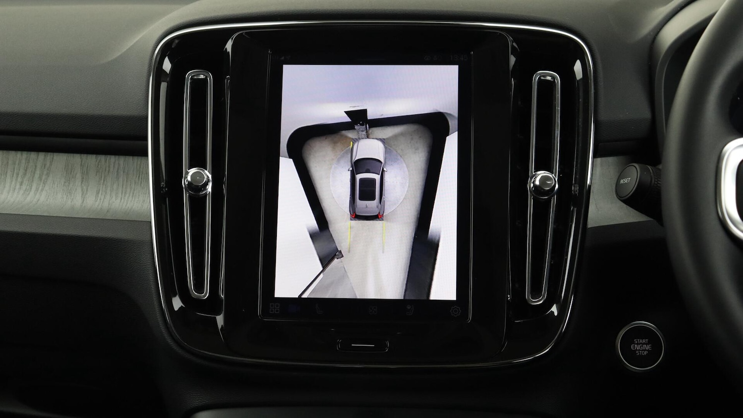 Used Volvo XC40 2025 for sale - 76013180: Photo 18