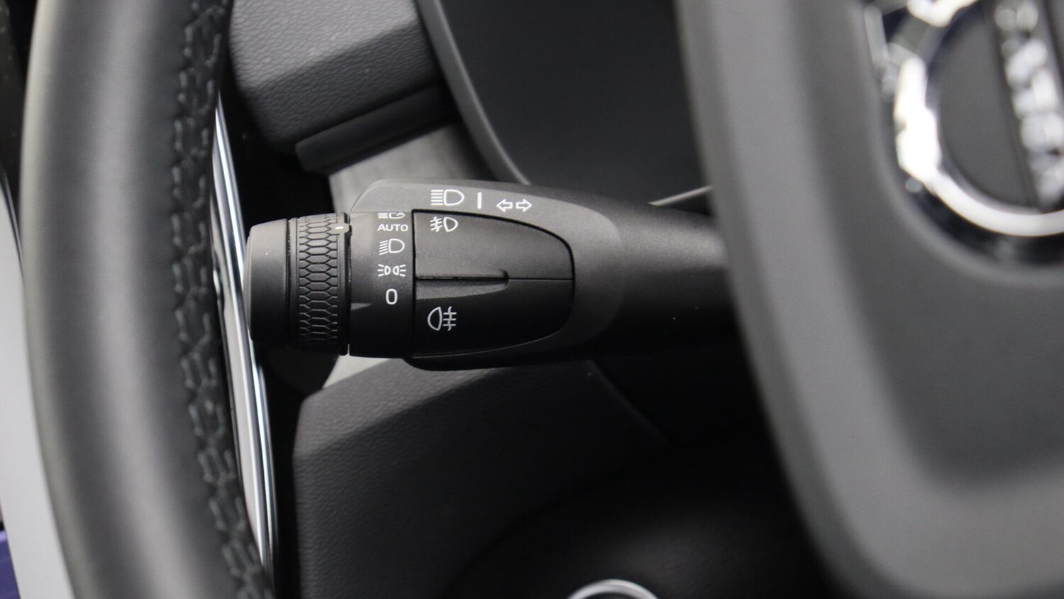 Used Volvo XC40 2025 for sale - 76013180: Photo 19