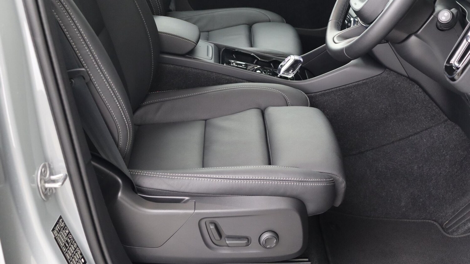 Used Volvo XC40 2025 for sale - 76013180: Photo 29