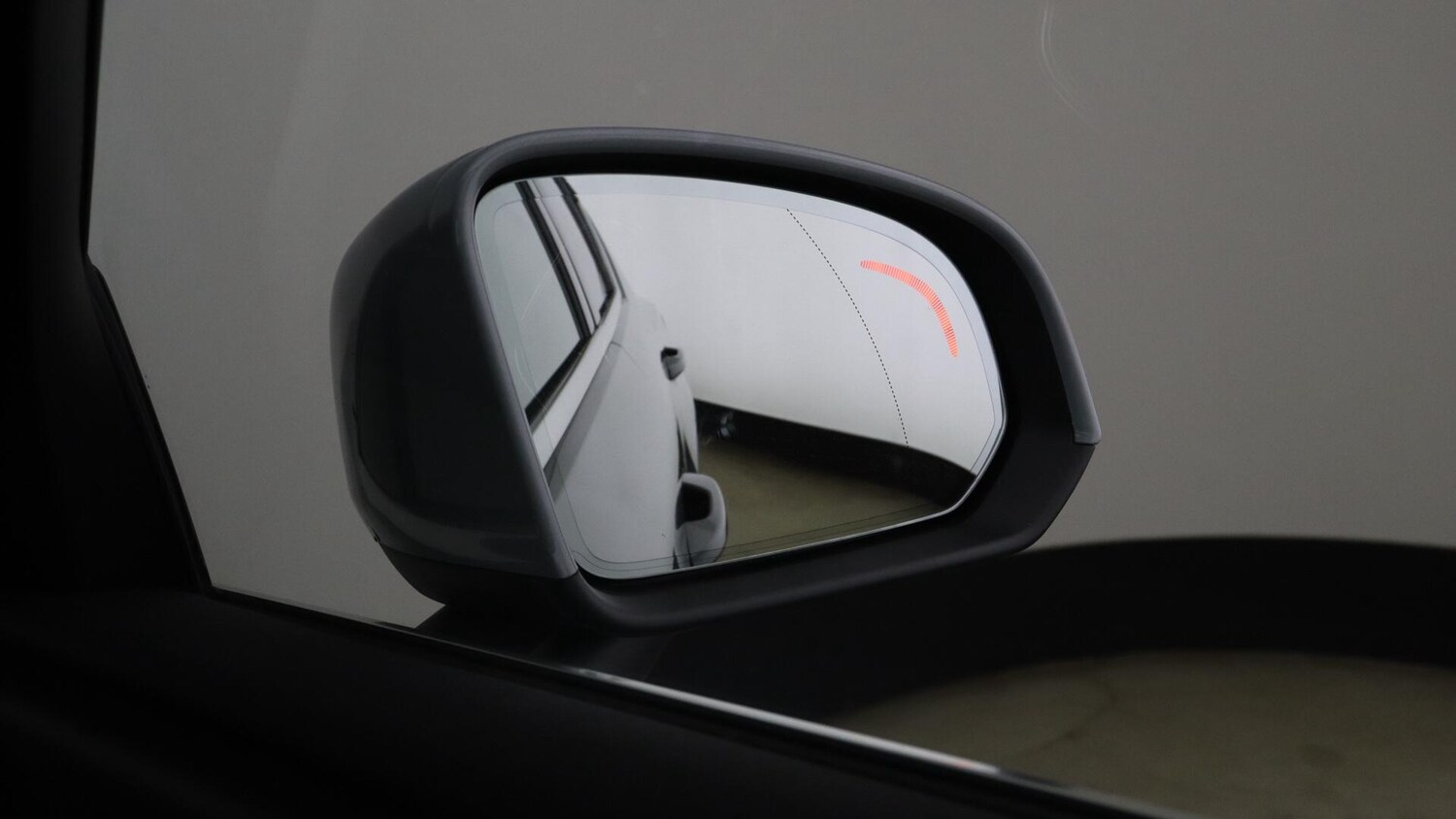 Used Volvo XC40 2025 for sale - 76013180: Photo 31
