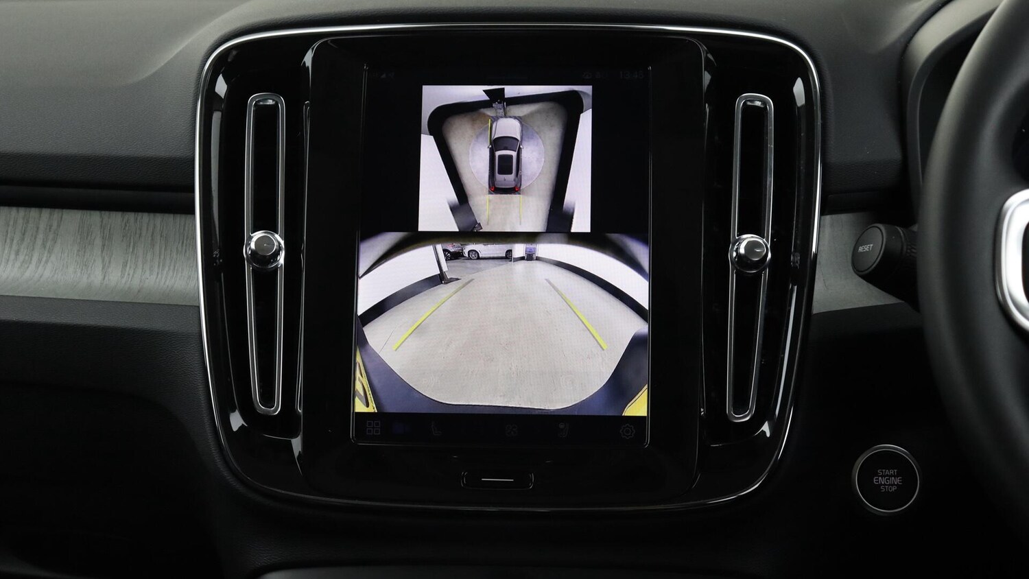 Used Volvo XC40 2025 for sale - 76013180: Photo 36