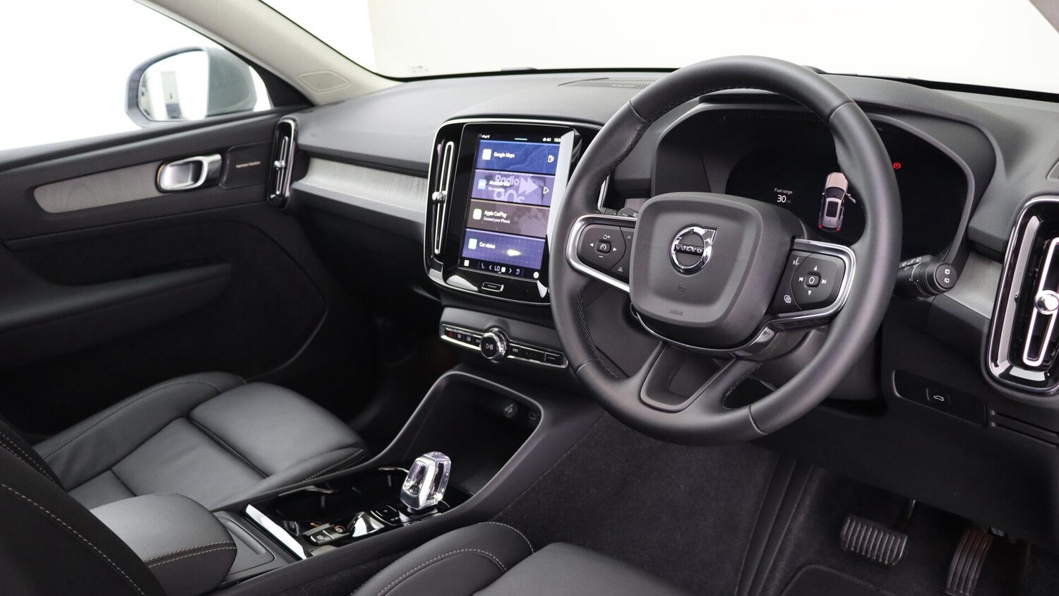 Used Volvo XC40 2025 for sale - 76013180: Photo 4