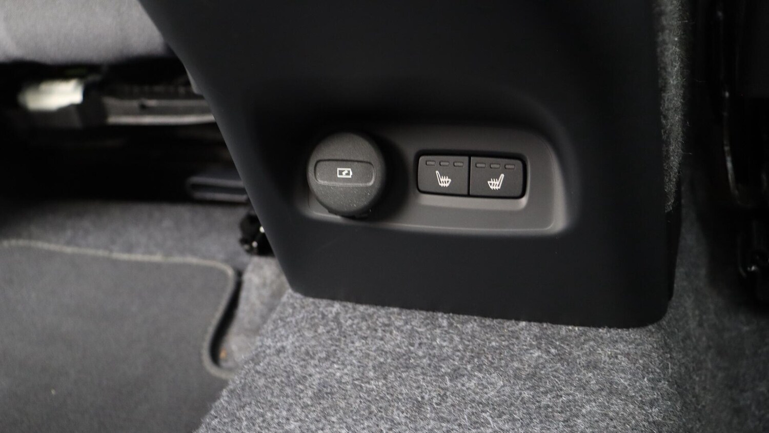 Used Volvo XC40 2025 for sale - 76013180: Photo 46
