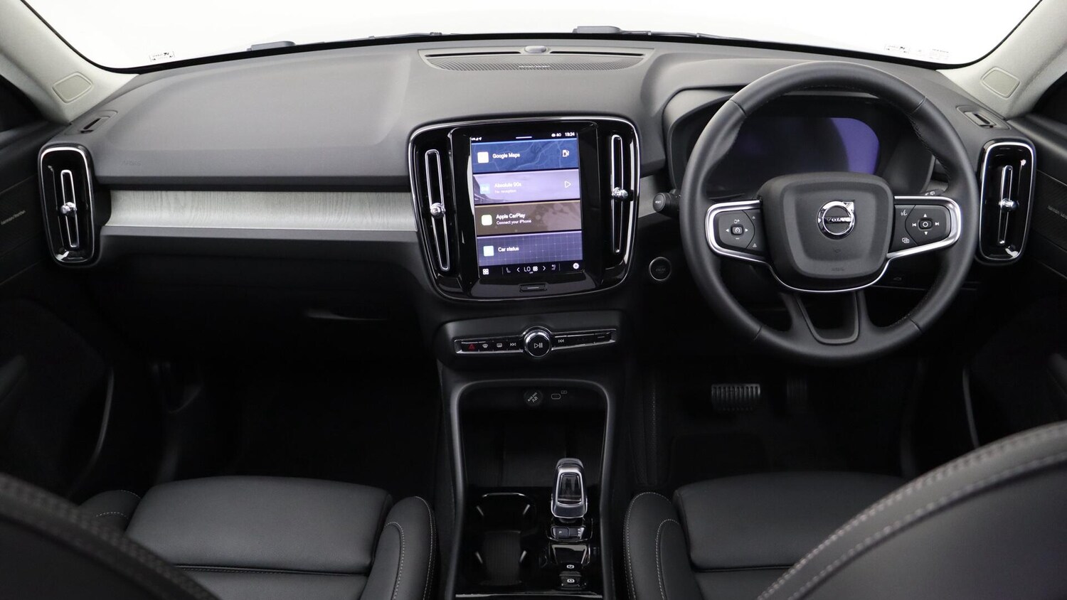 Used Volvo XC40 2025 for sale - 76013180: Photo 5