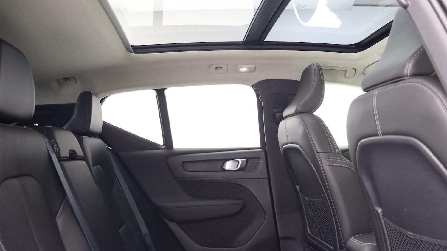 Used Volvo XC40 2025 for sale - 76013180: Photo 6