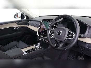 Used Volvo XC90 2024 for sale - 76214153: Photo