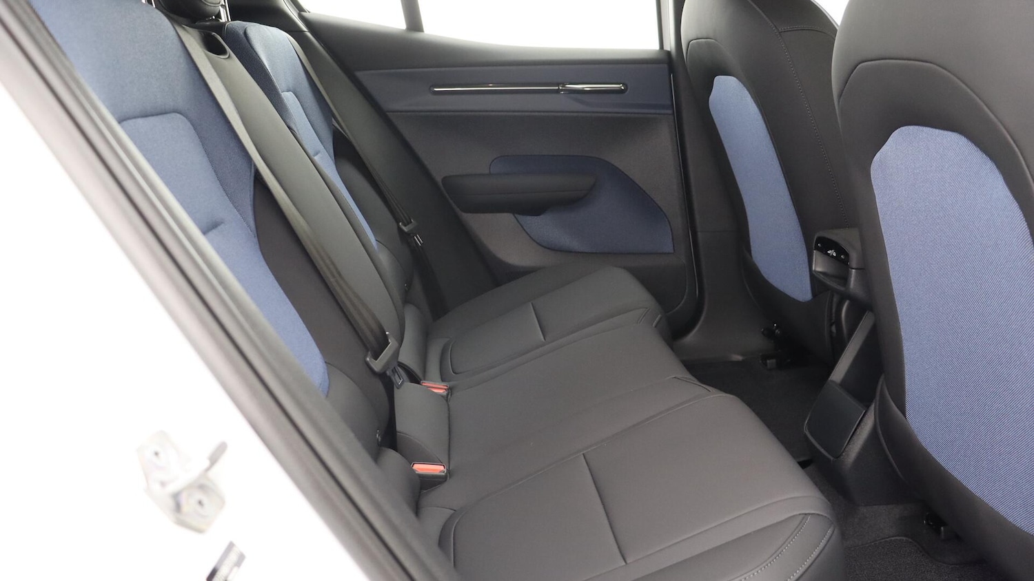 Used Volvo EX30 2025 for sale - 76109511: Photo 6