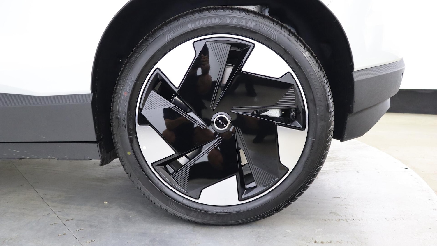 Used Volvo EX30 2025 for sale - 76109511: Photo 9