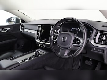 Used Volvo V60 2020 for sale - 75224453: Photo