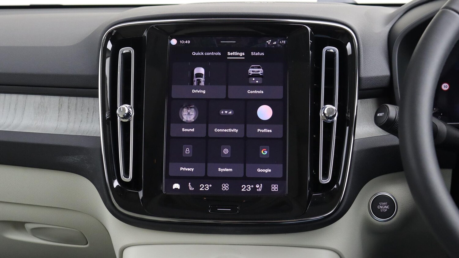 Used Volvo XC40 2025 for sale - 76012709: Photo 16