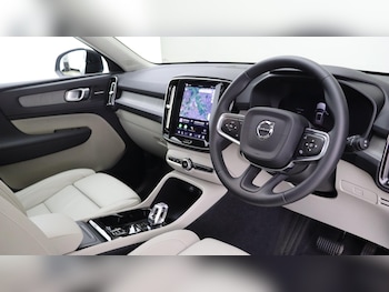 Used Volvo XC40 2025 for sale - 76012709: Photo 4