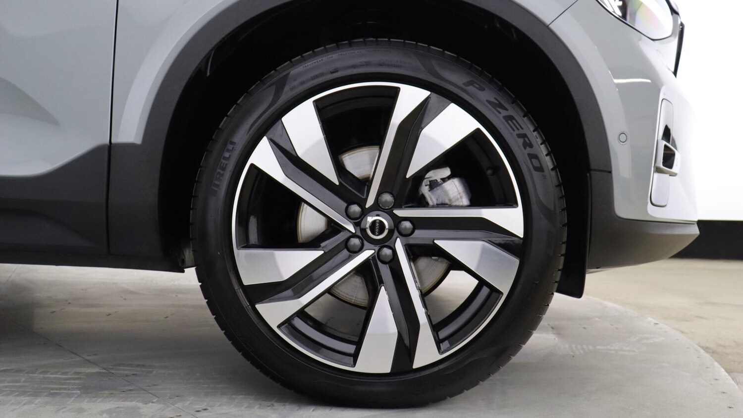 Used Volvo XC40 2025 for sale - 76012709: Photo 9