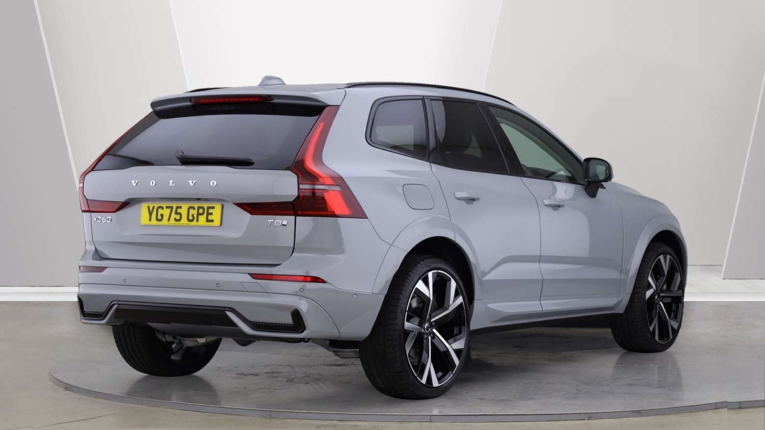 Used Volvo XC60 2025 for sale - 76072465: Photo 2
