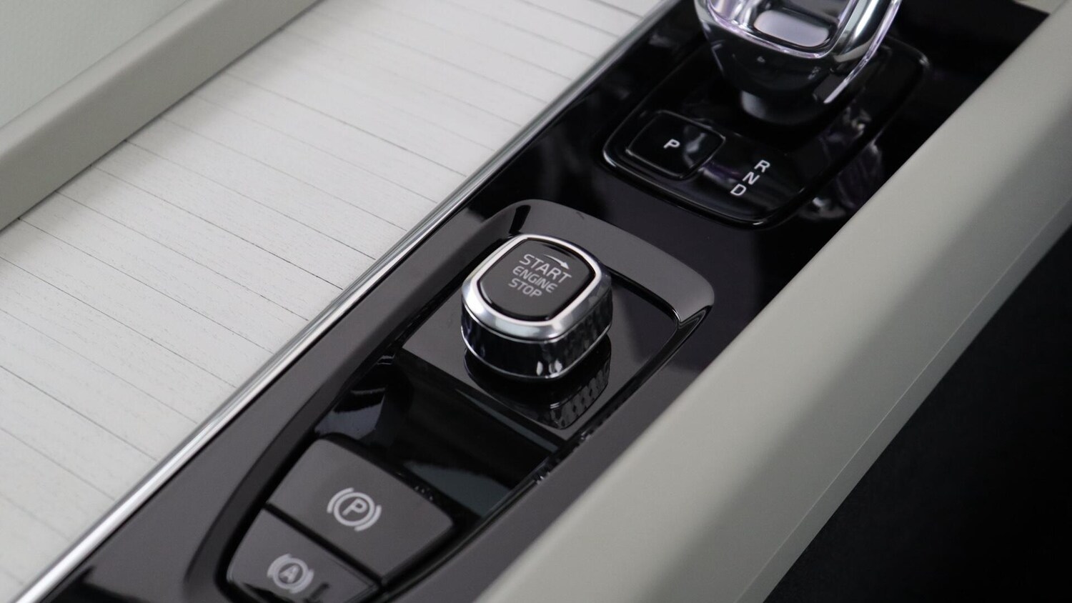 Used Volvo XC60 2025 for sale - 76072465: Photo 27