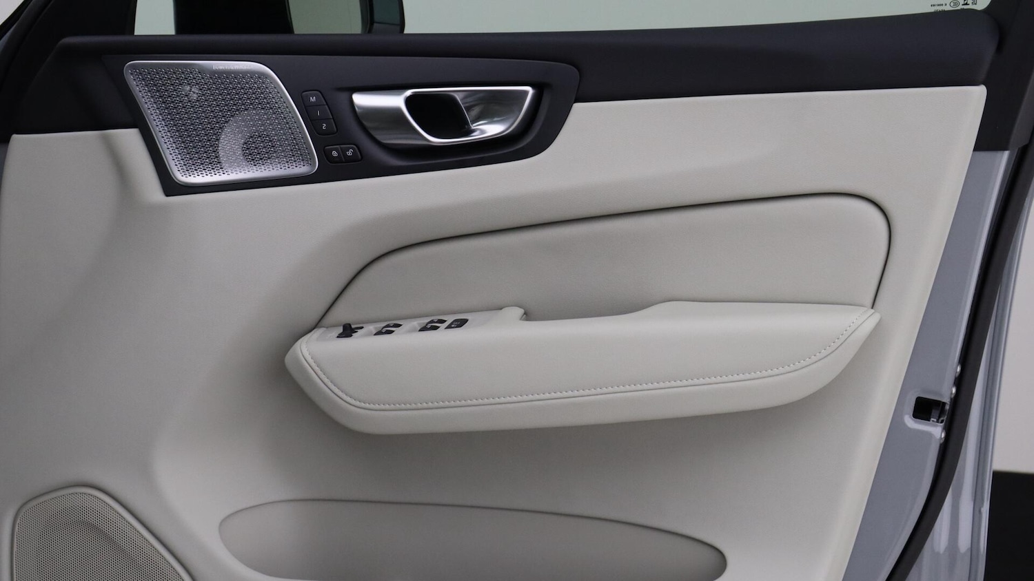 Used Volvo XC60 2025 for sale - 76072465: Photo 29