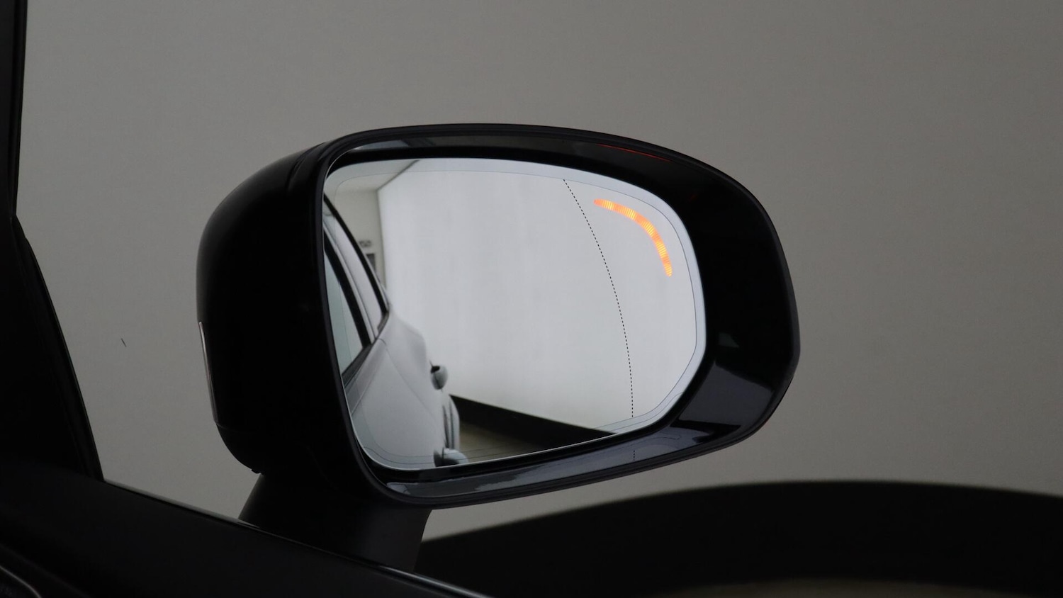 Used Volvo XC60 2025 for sale - 76072465: Photo 32