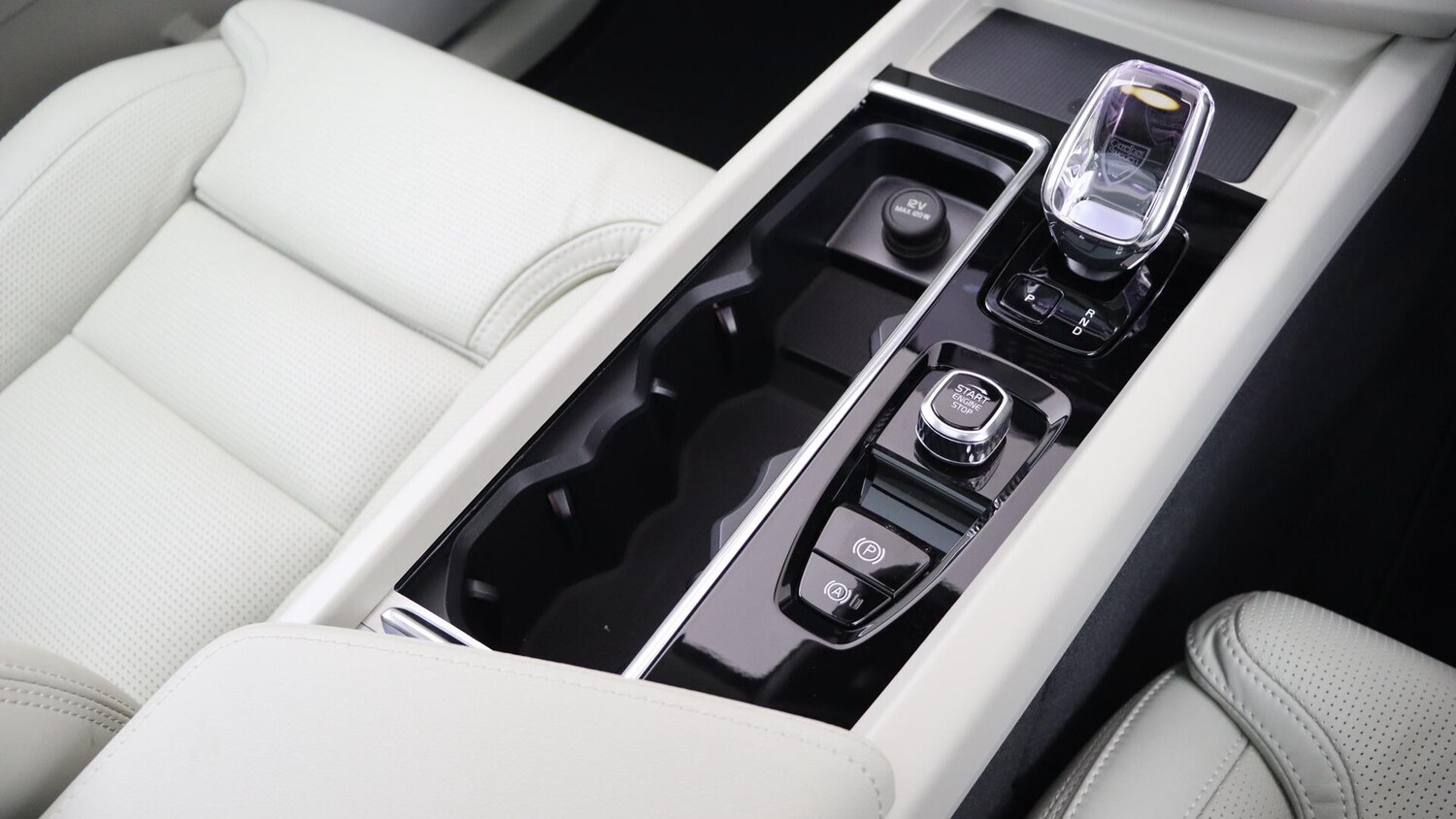 Used Volvo XC60 2025 for sale - 76072465: Photo 44