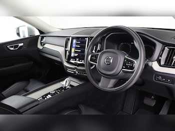 Used Volvo XC60 2021 for sale - 75363642: Photo