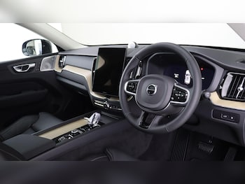Used Volvo XC60 2025 for sale - 75600472: Photo