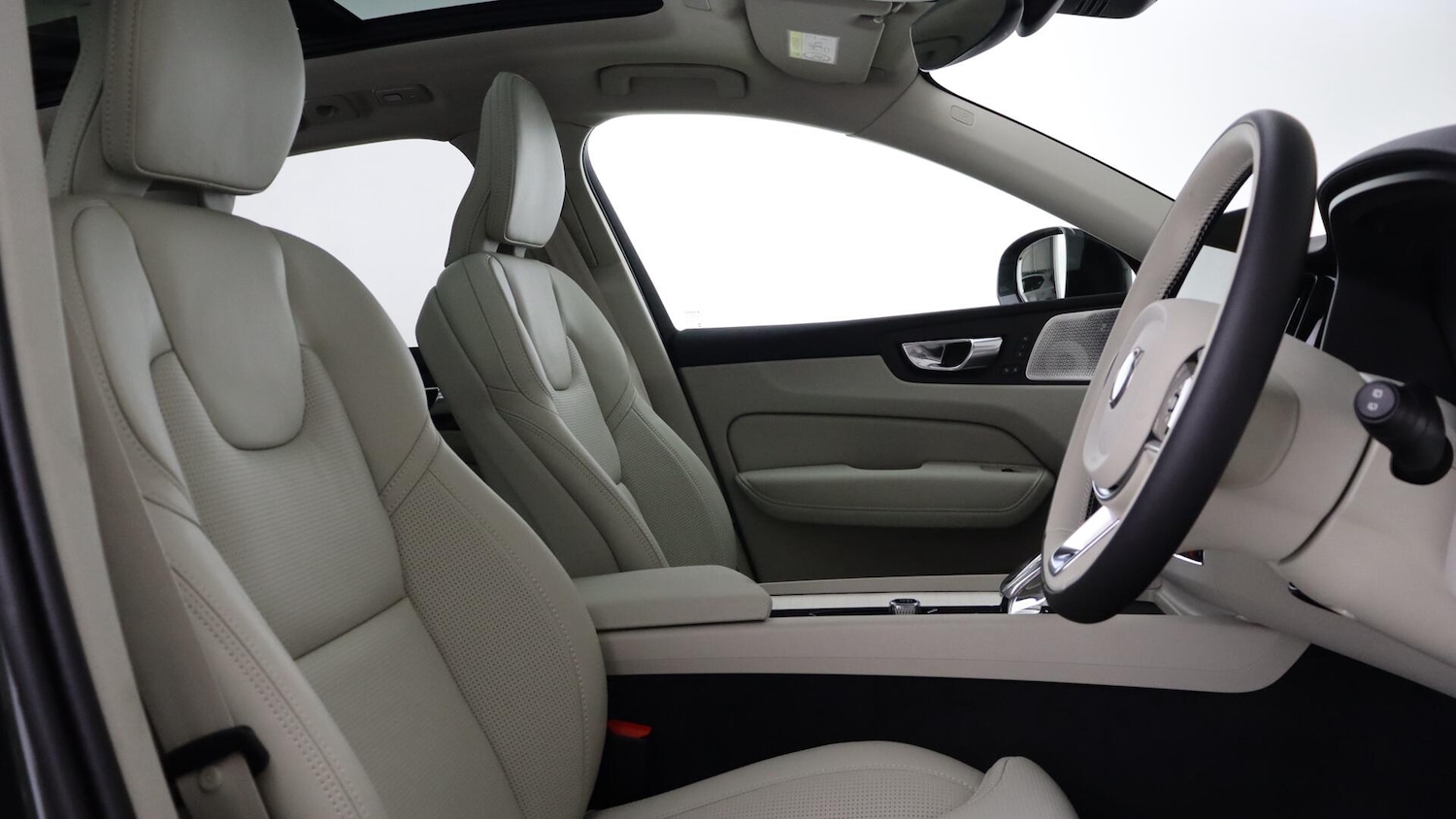 Used Volvo XC60 2025 for sale - 76032053: Photo 14